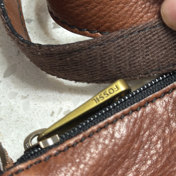 Fossil Rich Brown cognac Leather Crossbody Bag brass hardware Y2K boho western - Picture 3 of 9